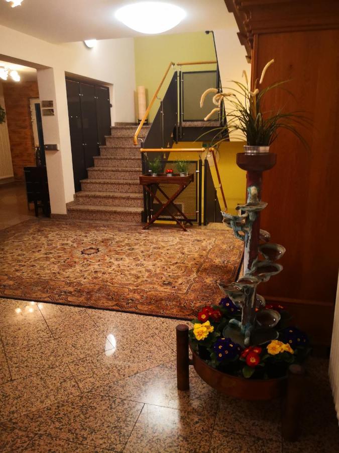 Tunsdorf Landhotel Saar-Mosel מראה חיצוני תמונה