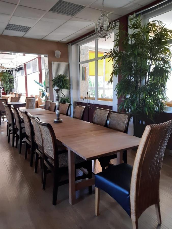 Tunsdorf Landhotel Saar-Mosel מראה חיצוני תמונה